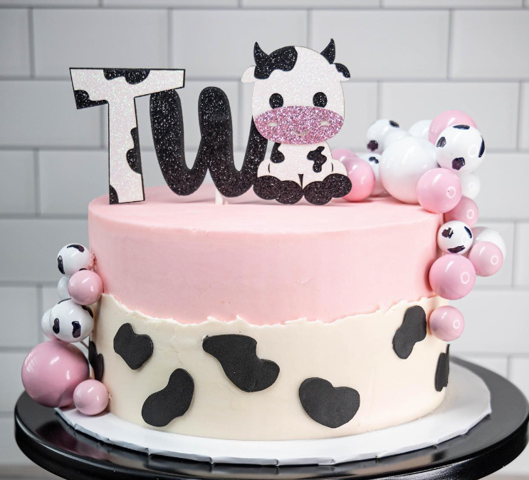 WL Cake Two Moo Cake, Hope, & Love